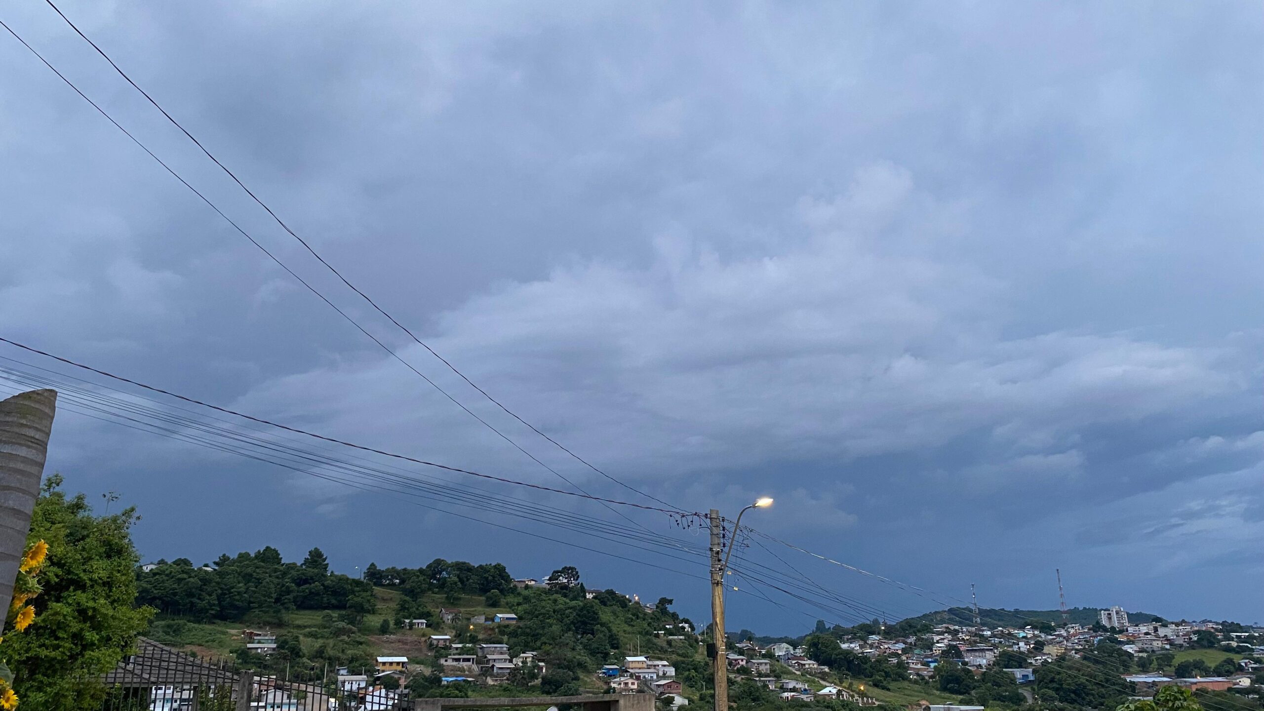 Calor traz chuva e temporais isolados nesta terça-feira 