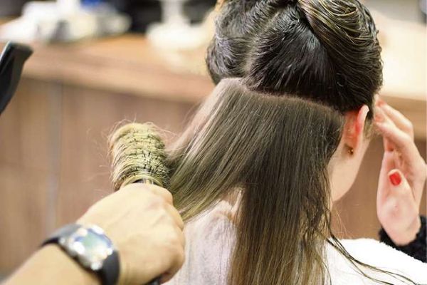 Após autorização do Estado, lojas de chocolates e salões de beleza podem reabrir