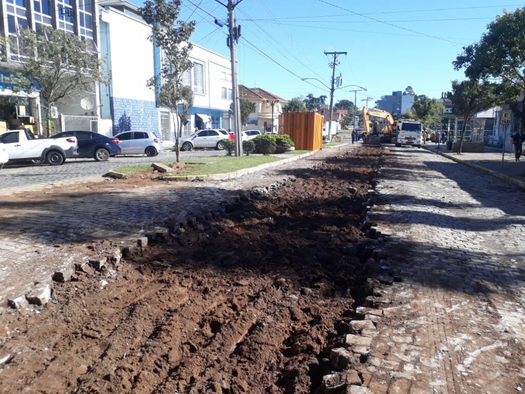 Centro de São Marcos começa a ser asfaltado
