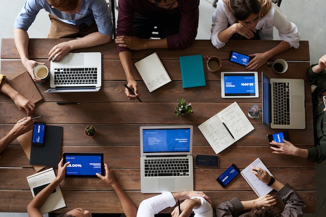 Cinco atitudes para acelerar o desenvolvimento do seu negócio