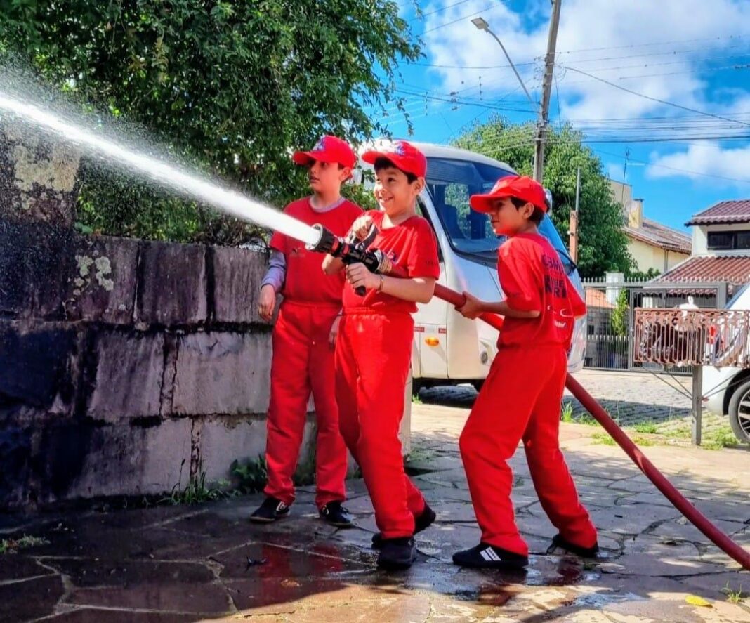 Projeto Bombeiro Mirim 2025 abre inscrições para crianças de 10 a 12 anos
