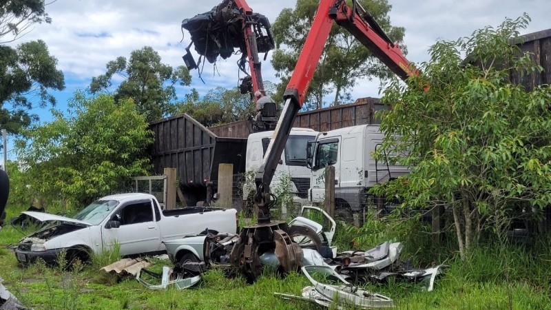 Força-tarefa dos Desmanches recolheu 45 toneladas de sucata automotiva em Terra de Areia