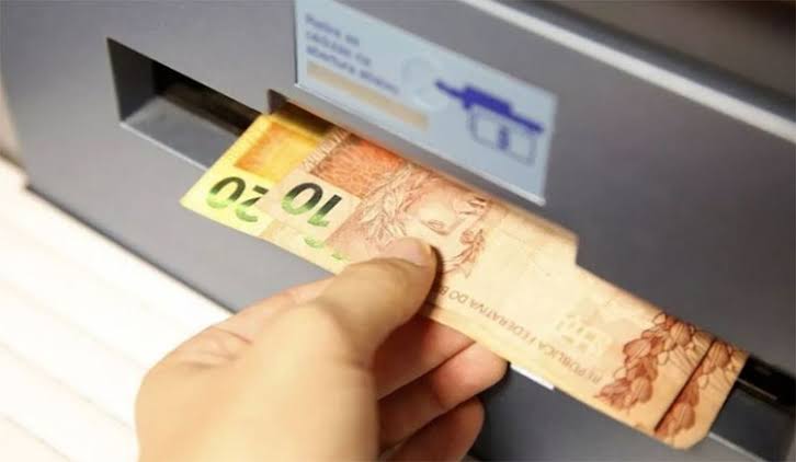 Bancos funcionam hoje e fecham nos dias 31 e 1º