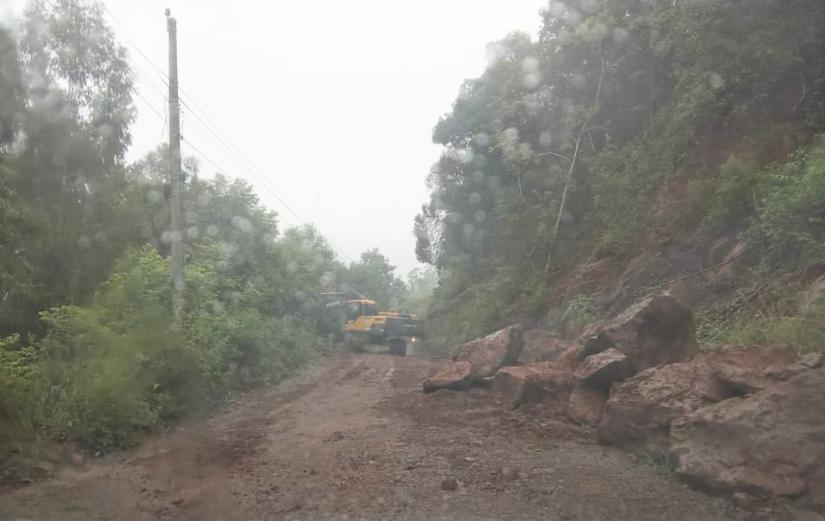 Transtornos na Estrada 500: moradores de São Marcos enfrentam dificuldades após deslizamentos e chuvas