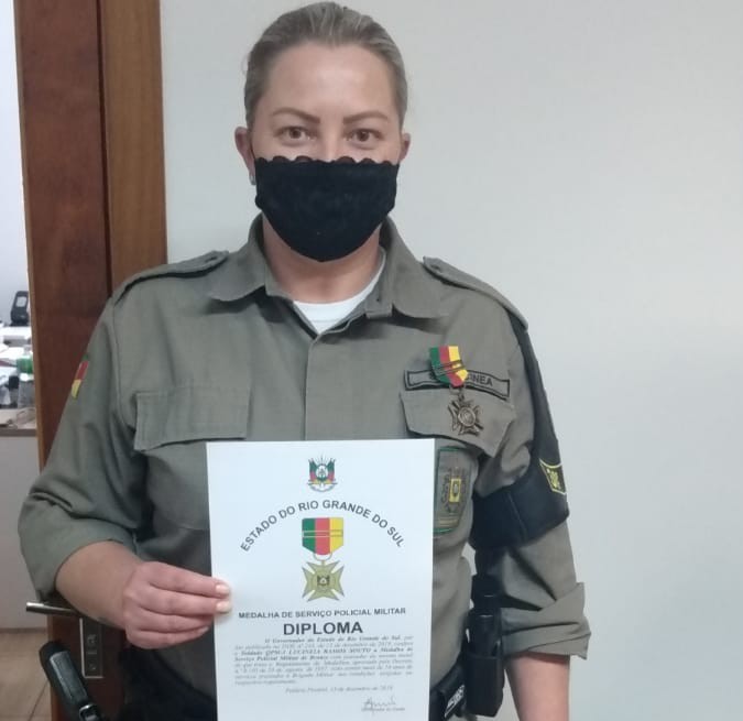 Soldados do 36°BPM recebem medalhas por destacarem-se em suas funções
