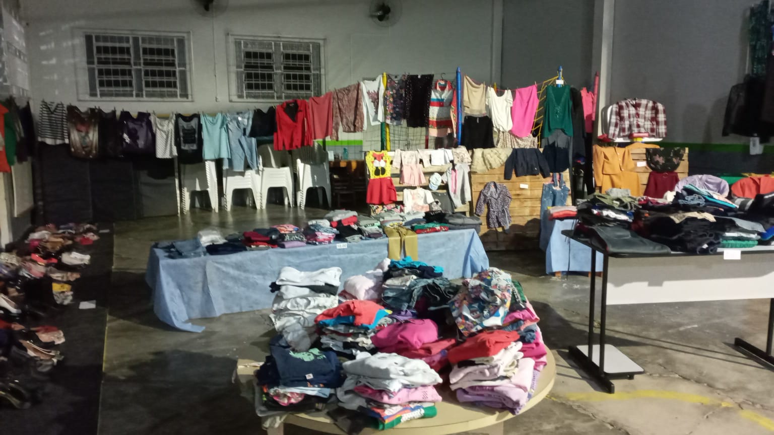 Escola Ternura promove brechó nesta quinta-feira (12) e sexta-feira (13)
