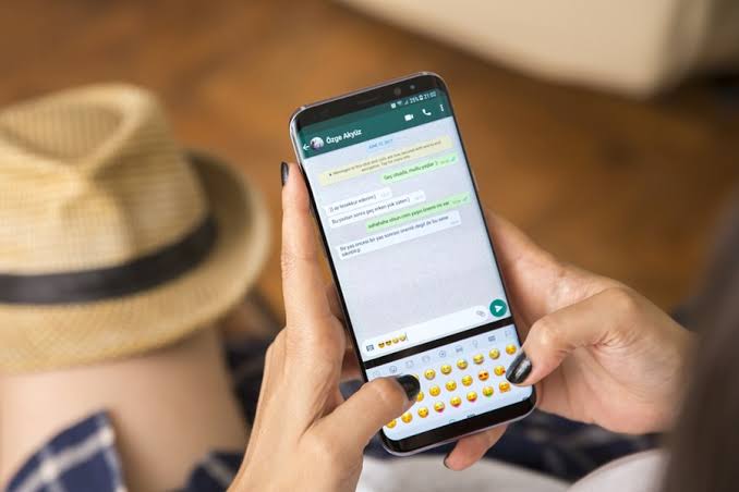 Banco Central autoriza pagamento via WhatsApp com cartões de crédito e débito