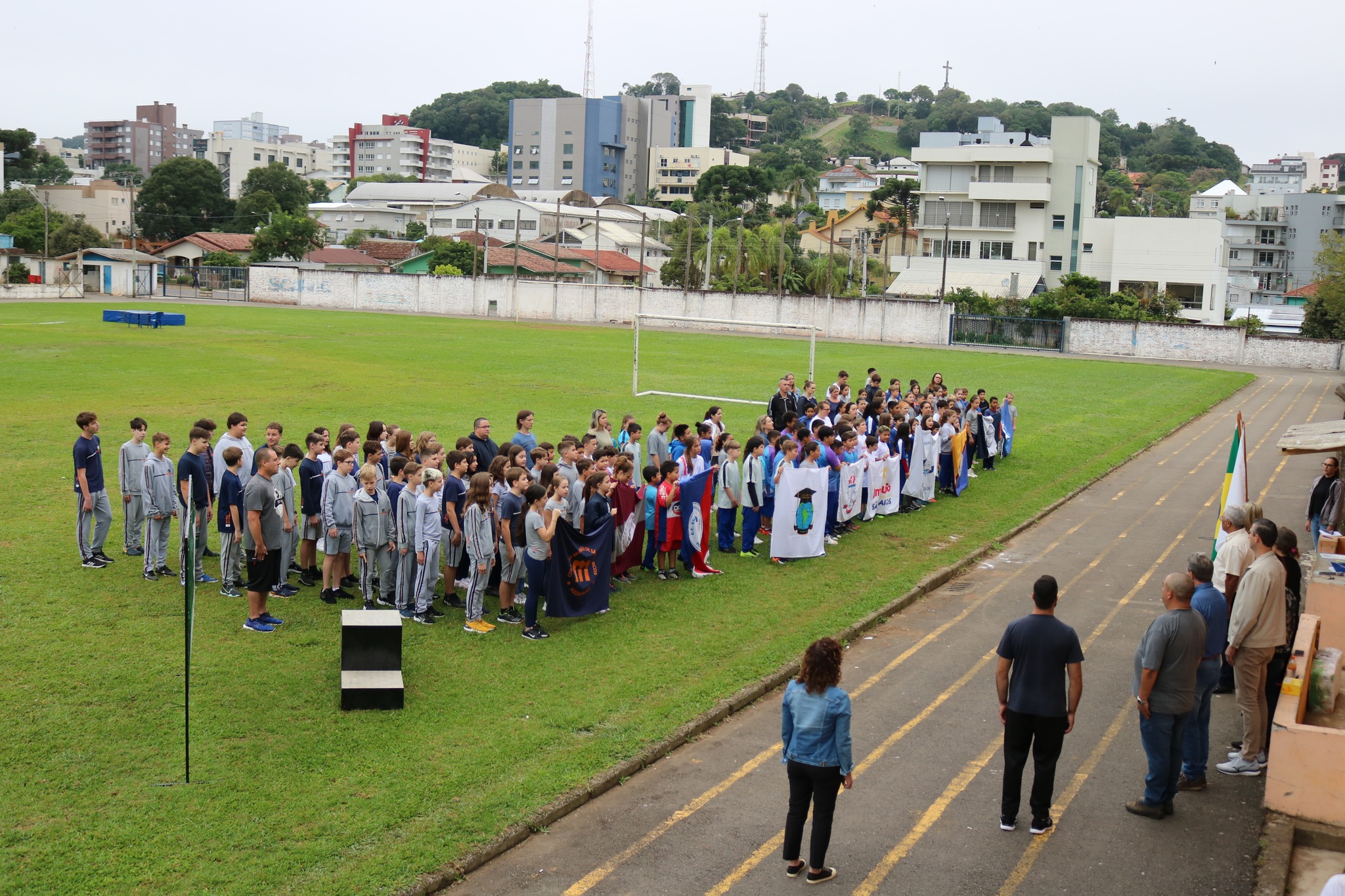 Abertura dos Jogos Escolares de São Marcos reforça incentivo ao esporte e a integração comunitária