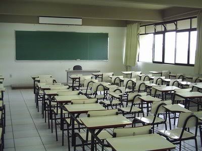 Aulas presenciais seguem suspensas no Estado