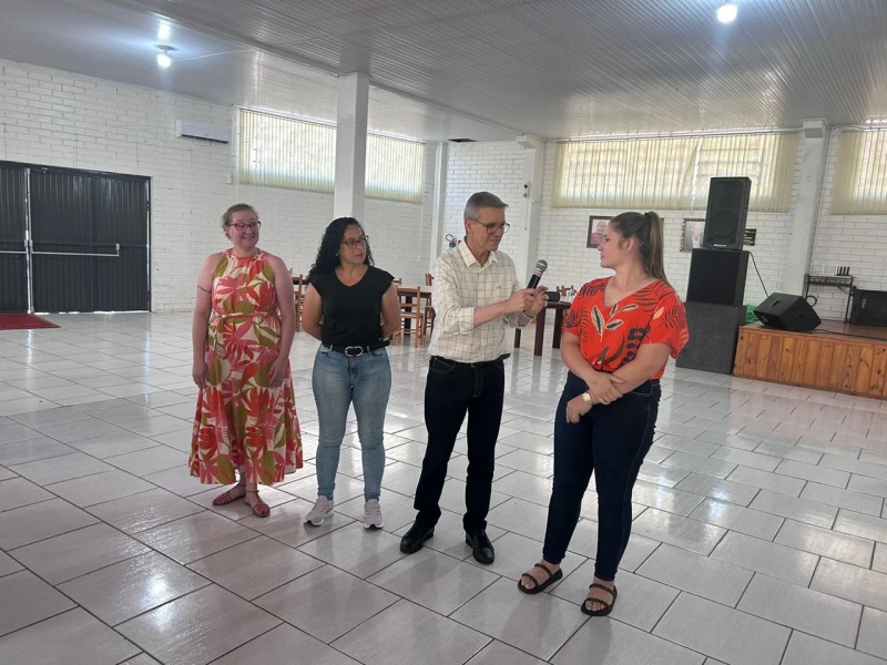 Rede Municipal de Ensino de Campestre abre ano letivo com formação sobre espiritualidade e humanização