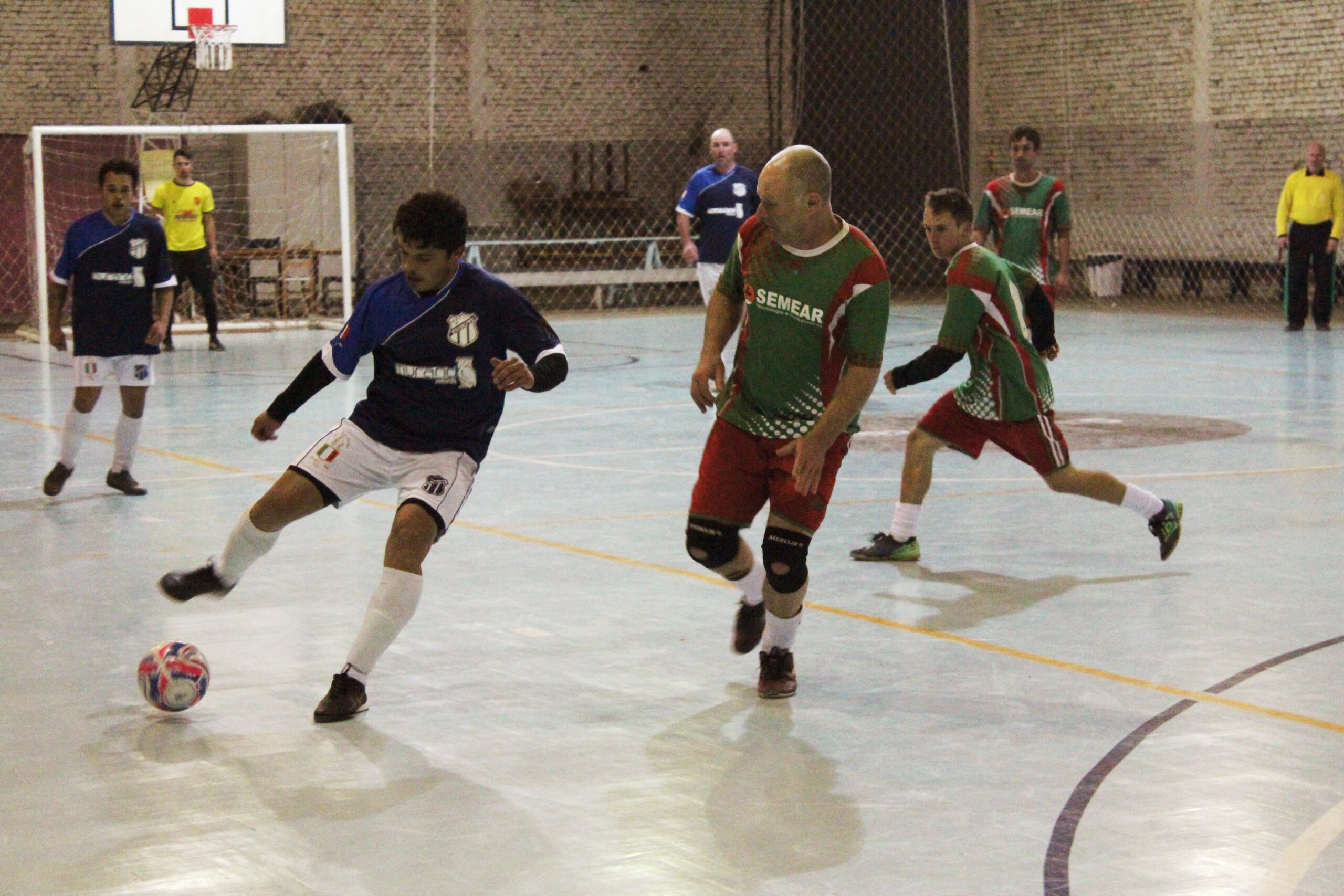 Municipal de Futsal do Interior conhece finalistas hoje