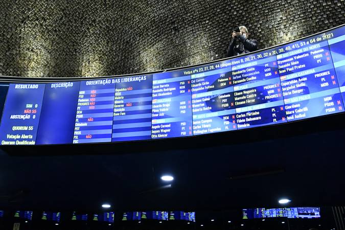 Congresso derruba veto e mantém fundo eleitoral em quase 6 bilhões