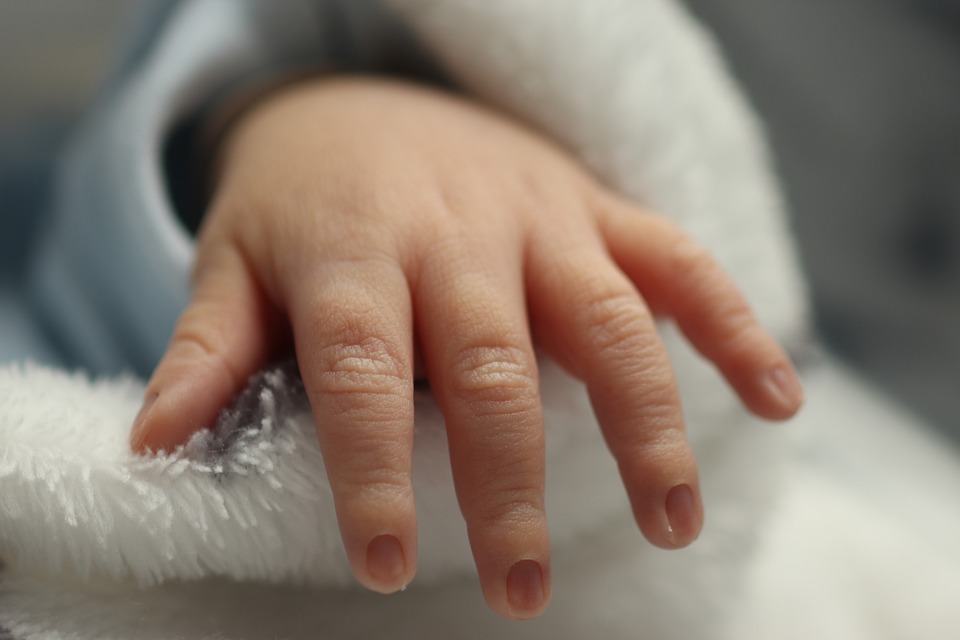Gestante precisa de doações para filha que nascerá em agosto