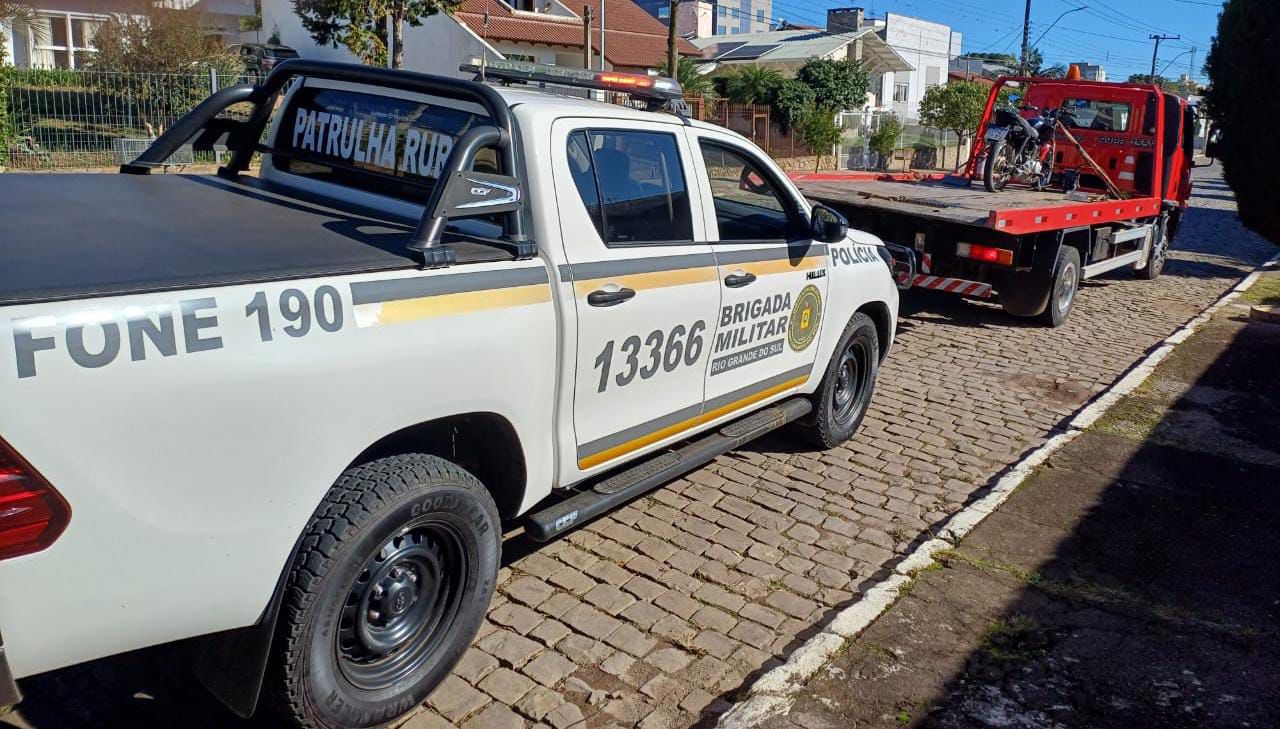 Brigada Militar emite 21 autos de infração e prende duas pessoas por crimes de trânsito em São Marcos