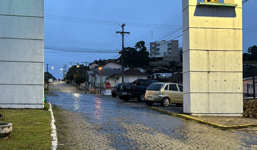 Rompimento em tubulação afeta o abastecimento de água em São Marcos