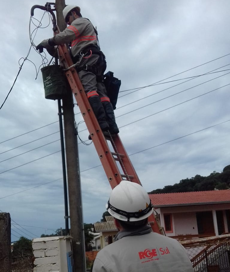 Problema elétrico causa desabastecimento em alguns bairros nesta segunda