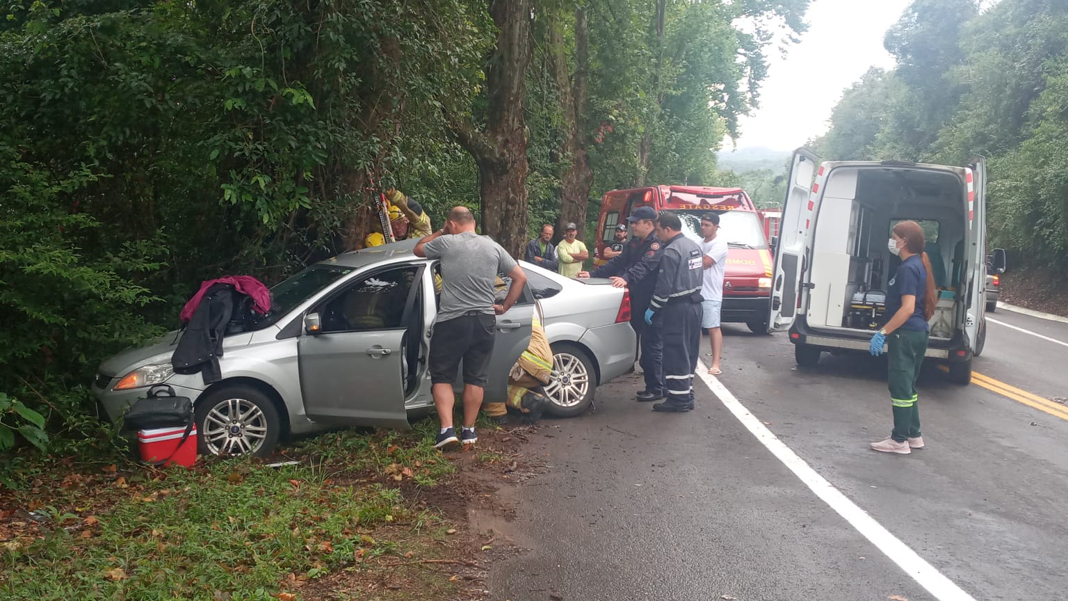 Acidente na BR 116 deixa pelo menos dois feridos em São Marcos