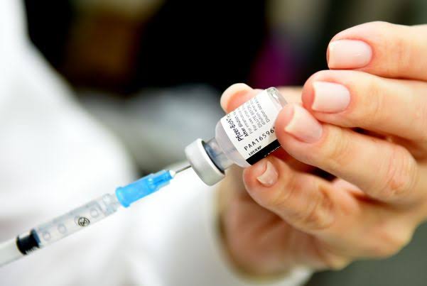 Ministério da Saúde recomenda quarta dose contra a Covid-19 para idosos acima de 80 anos