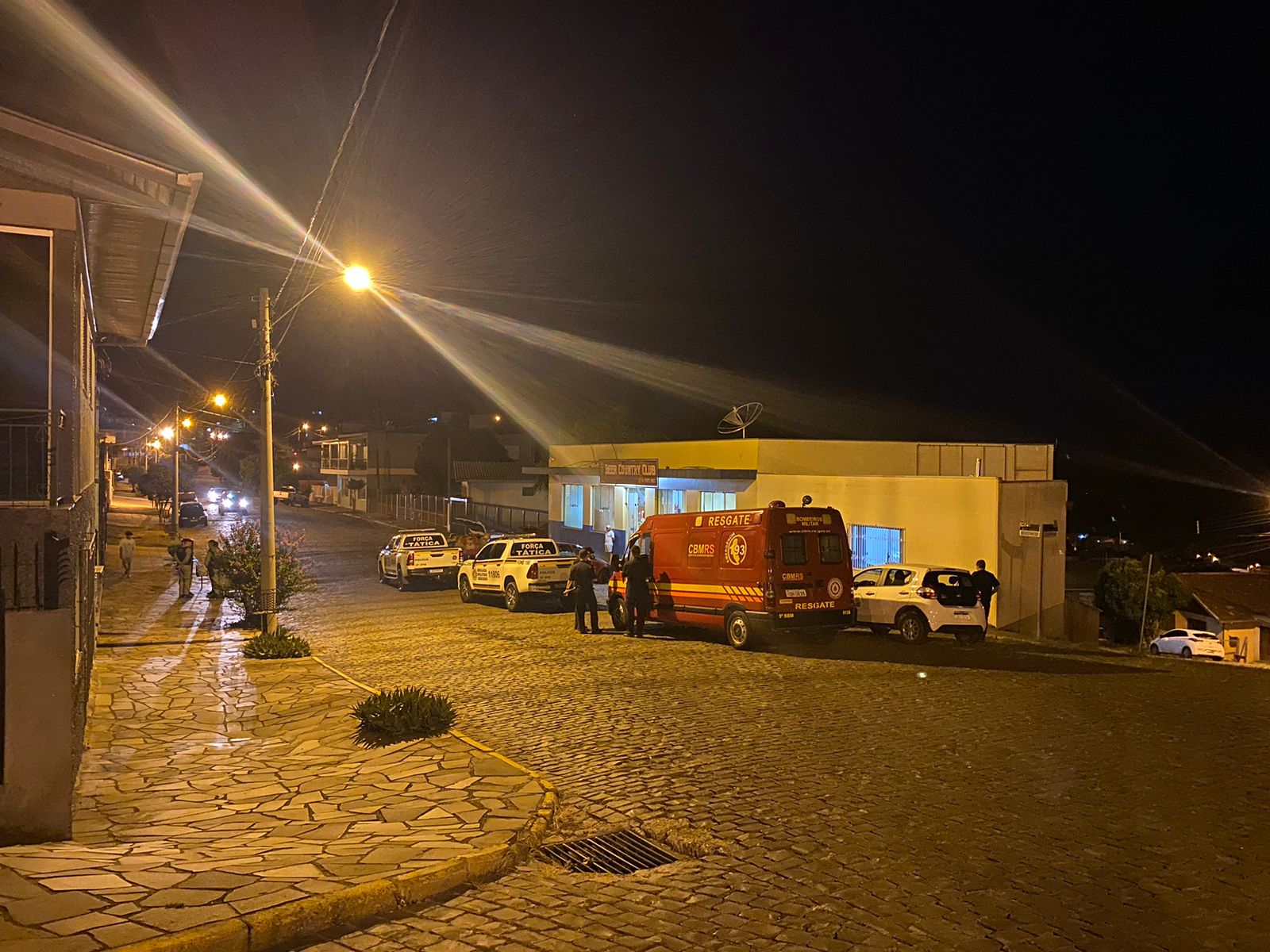 Operação integrada fiscaliza bares e casas noturnas e apreende máquinas caça-níqueis em São Marcos