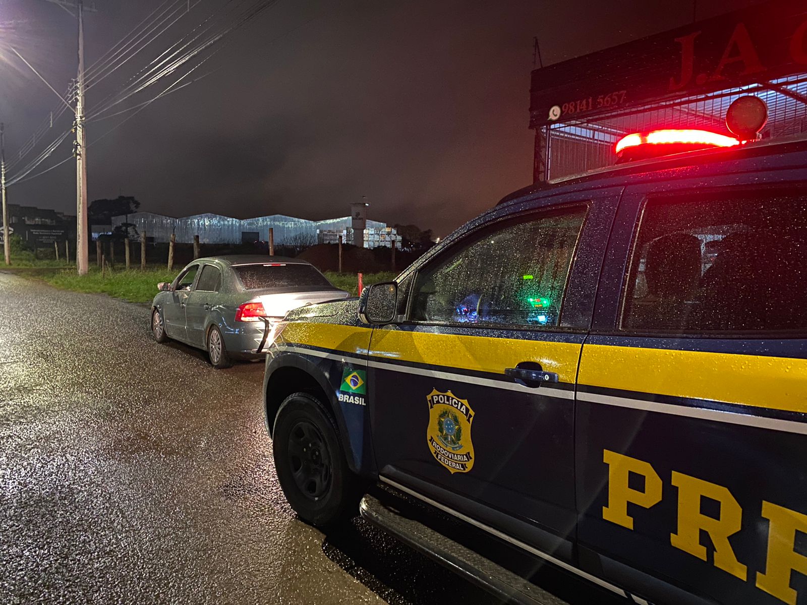 PRF de Vacaria prende motorista procurado pela justiça