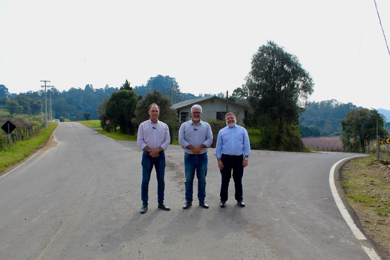 Governo Kuwer celebra quitação antecipada do financiamento para o asfalto em São Marcos