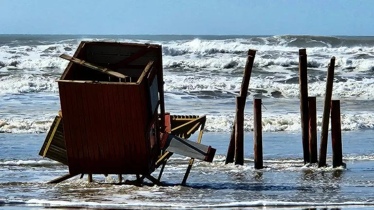 Forte ressaca do mar atingiu praias do Litoral Norte do Rio Grande do Sul