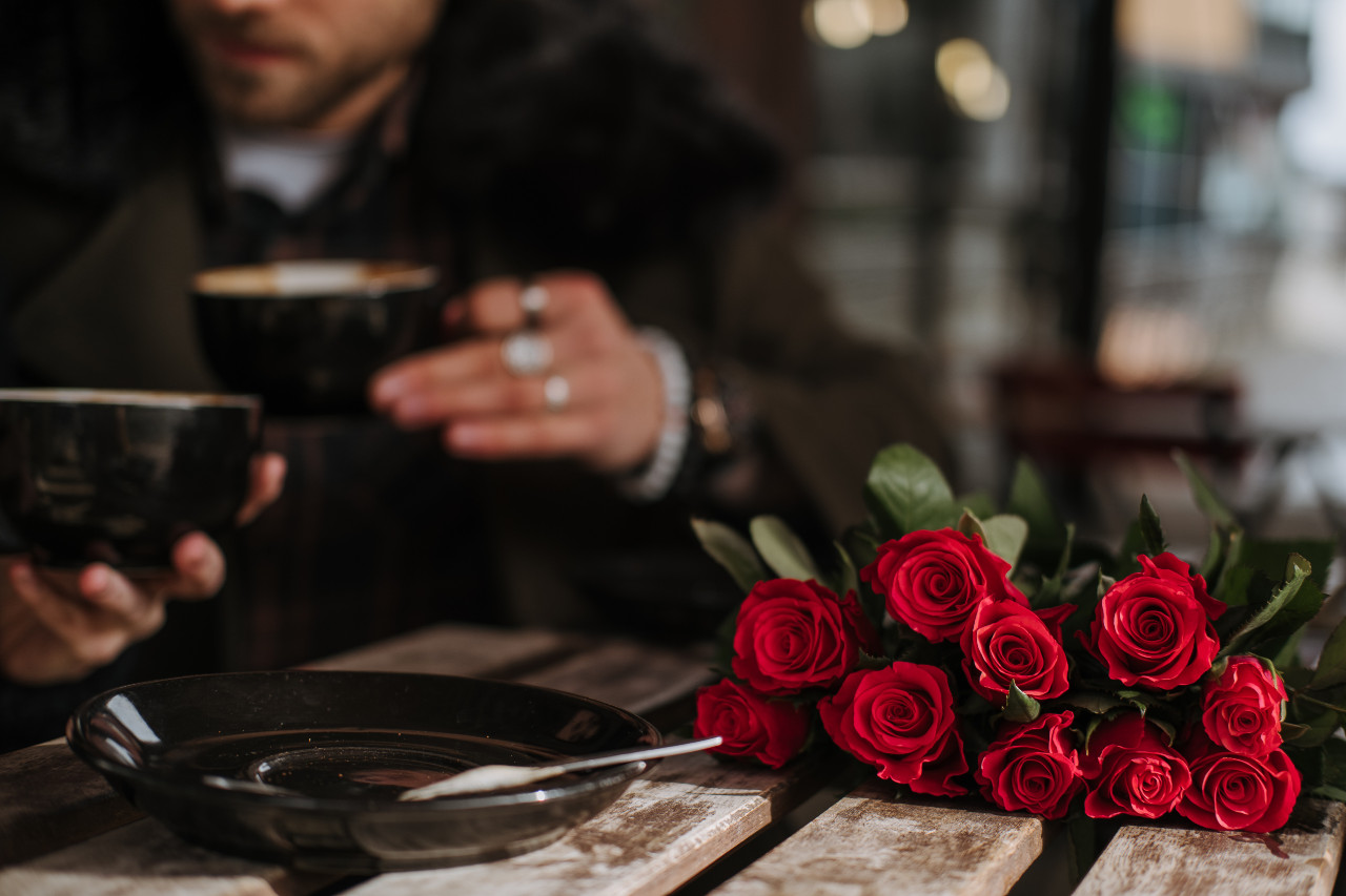 Love bombing: fique atento a declarações de amor exageradas