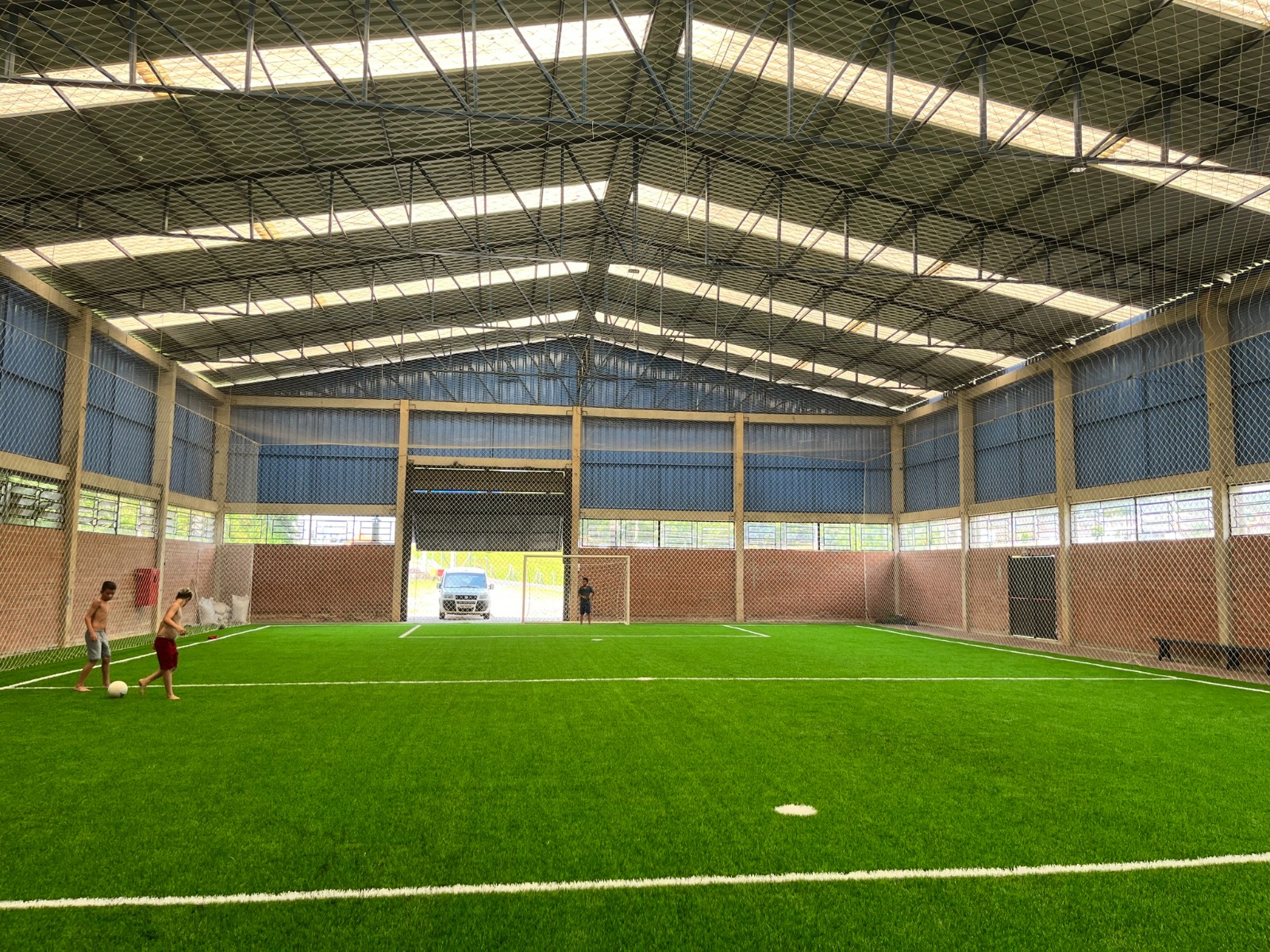 São Marcos inaugura primeira quadra poliesportiva municipal com grama sintética