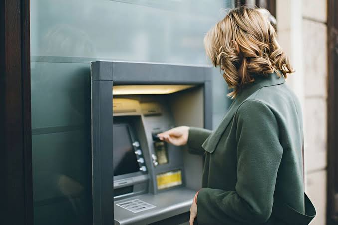 Feriados bancários alteram funcionamento de agências nos dias 18 e 21 de abril