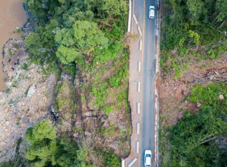 DNIT anuncia obras emergenciais na BR-116 entre São Marcos e Vacaria; km 96 permanece em pista única desde maio de 2024