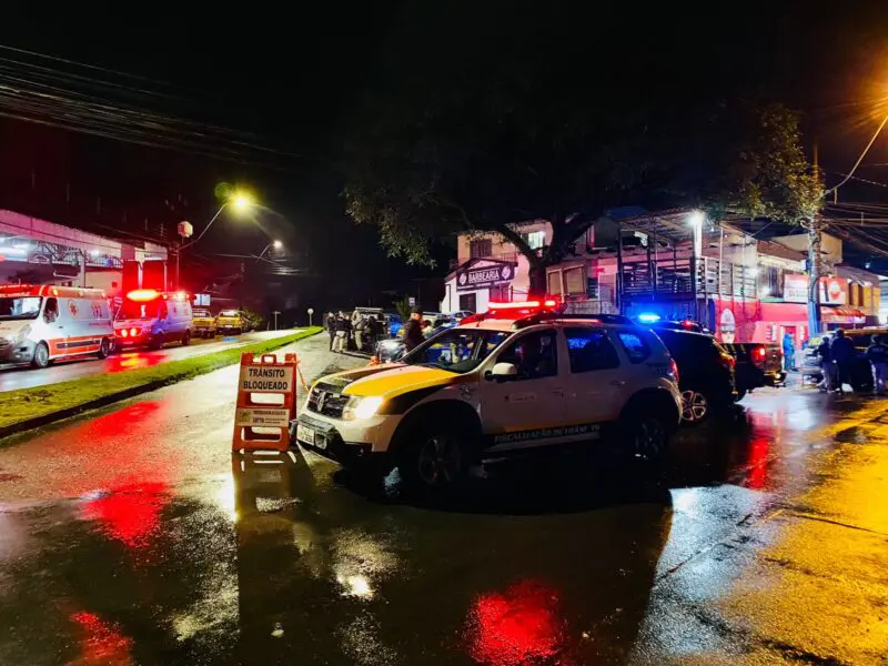 Assalto a carro-forte no aeroporto de Caxias do Sul deixa um policial morto após confronto