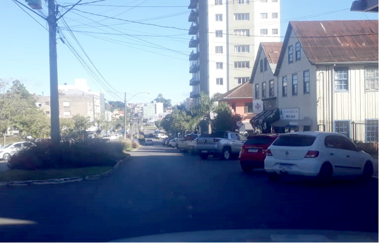 Bancada do PDT requer alteração no tráfego de cargas pesadas no centro de São Marcos