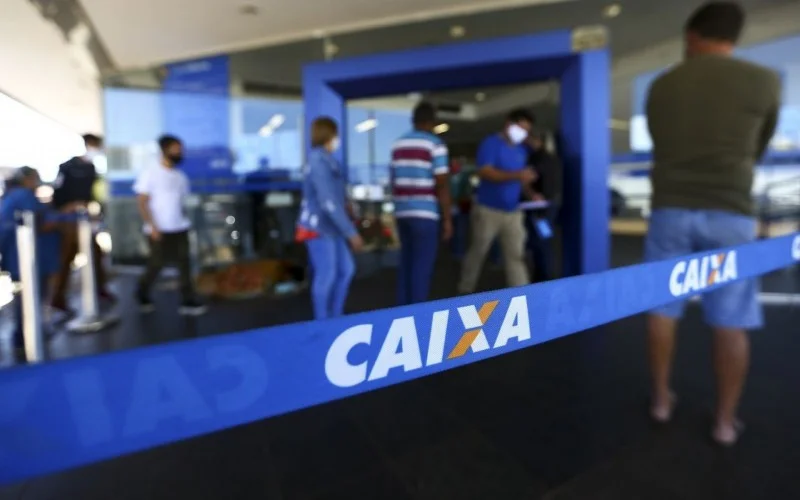 Bancos voltam a funcionar normalmente hoje