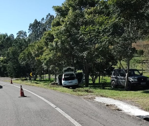 Idosa ficou ferida após saída de pista esta manhã em São Marcos