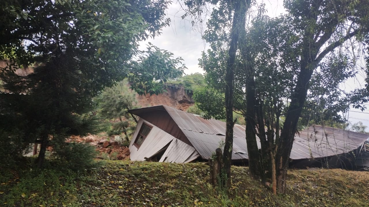Famílias no interior de Campestre sofrem com falta de energia após temporal