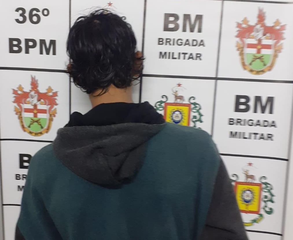 Homem foi preso por violação de domicílio nesta segunda
