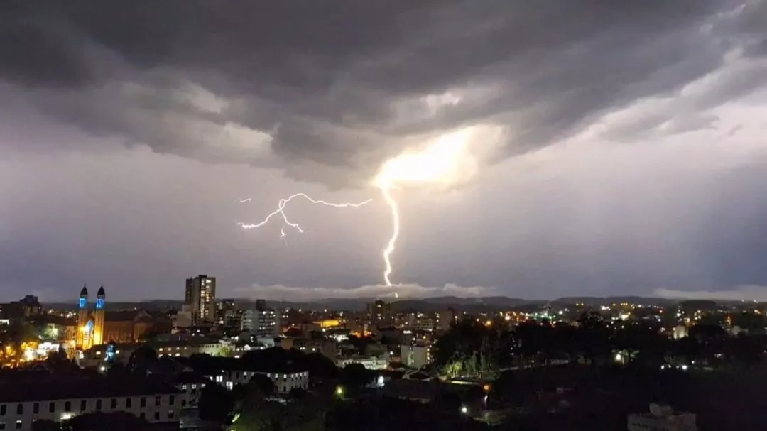 Chuva com volumes altos e localmente excessivos é esperada em parte do Rio Grande do Sul até quarta