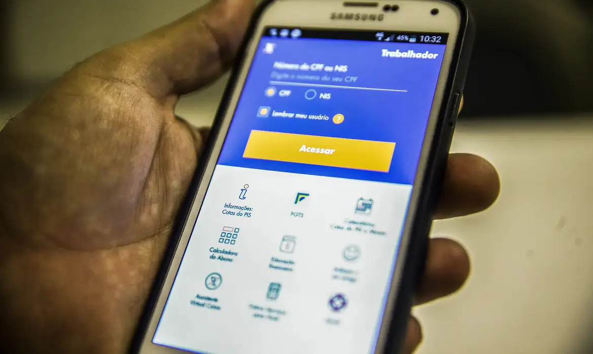 Saque Calamidade está disponível para trabalhadores residentes em áreas de risco de 59 cidades gaúchas
