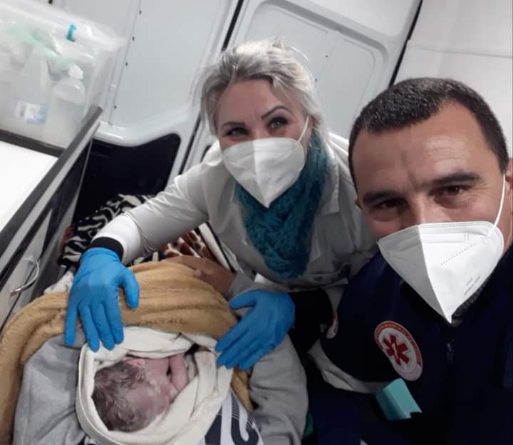 Jovem entra em trabalho de parto em ônibus e socorristas de Campestre realizam o atendimento