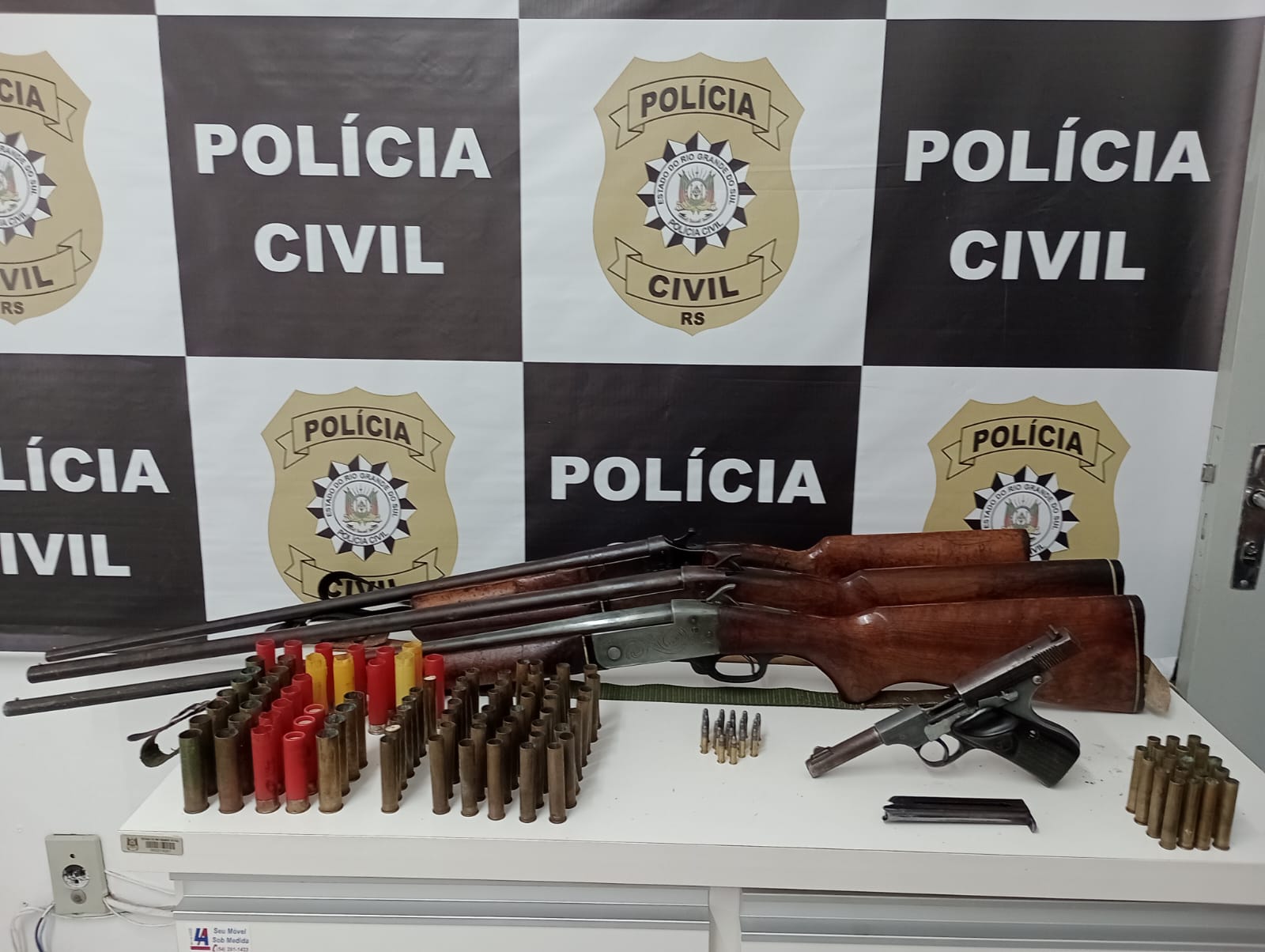 Polícia Civil de São Marcos prende homem por posse ilegal de armas e investiga crime de estupro de vulnerável