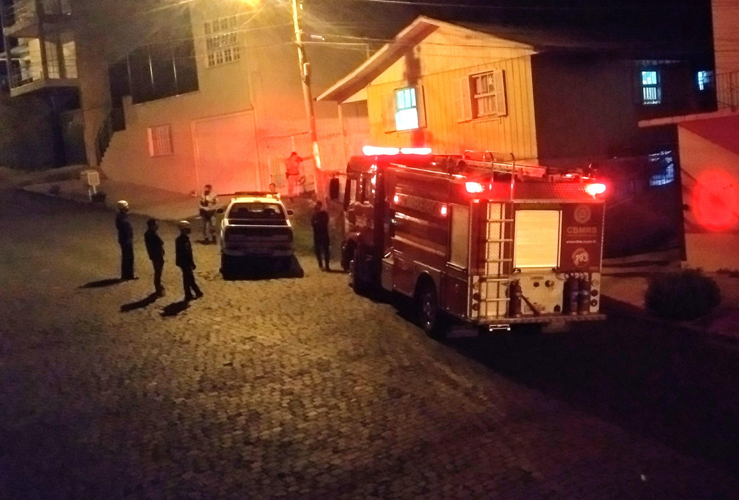 Idoso foi encontrado morto dentro de casa nesta segunda (5)