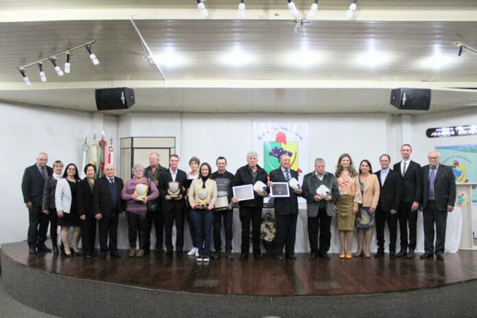 Motoristas e agricultores são-marquenses foram homenageados em Sessão Solene nesta quinta (28)