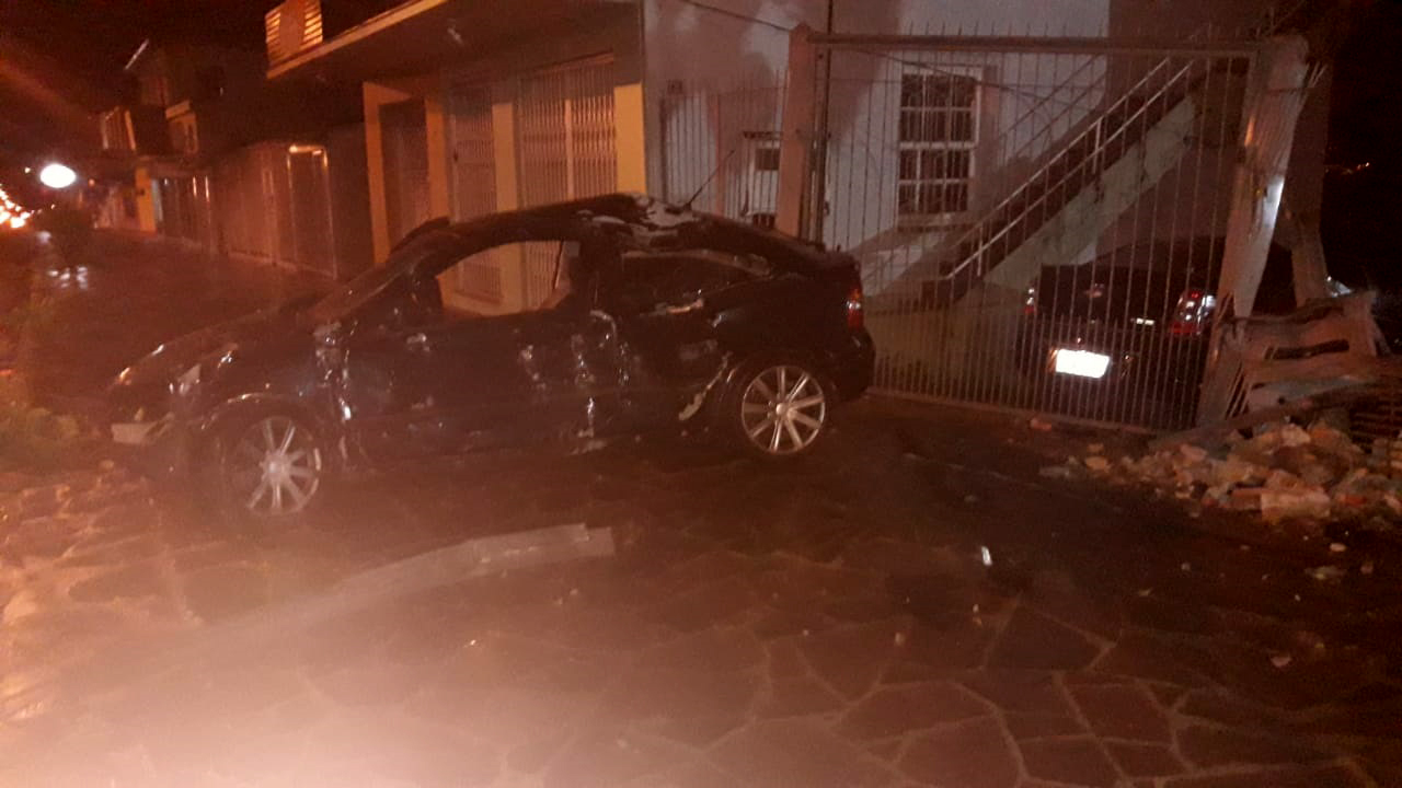 Homem fica ferido após acidente esta madrugada