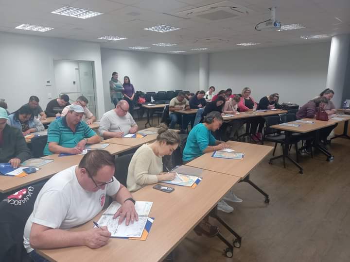 Curso de Boas Práticas para Manipuladores de Alimentos reuniu cerca de 30 pessoas