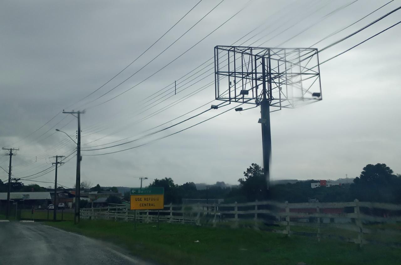 Após notificação do MP, outdoor de apoio ao presidente foi retirado em São Marcos
