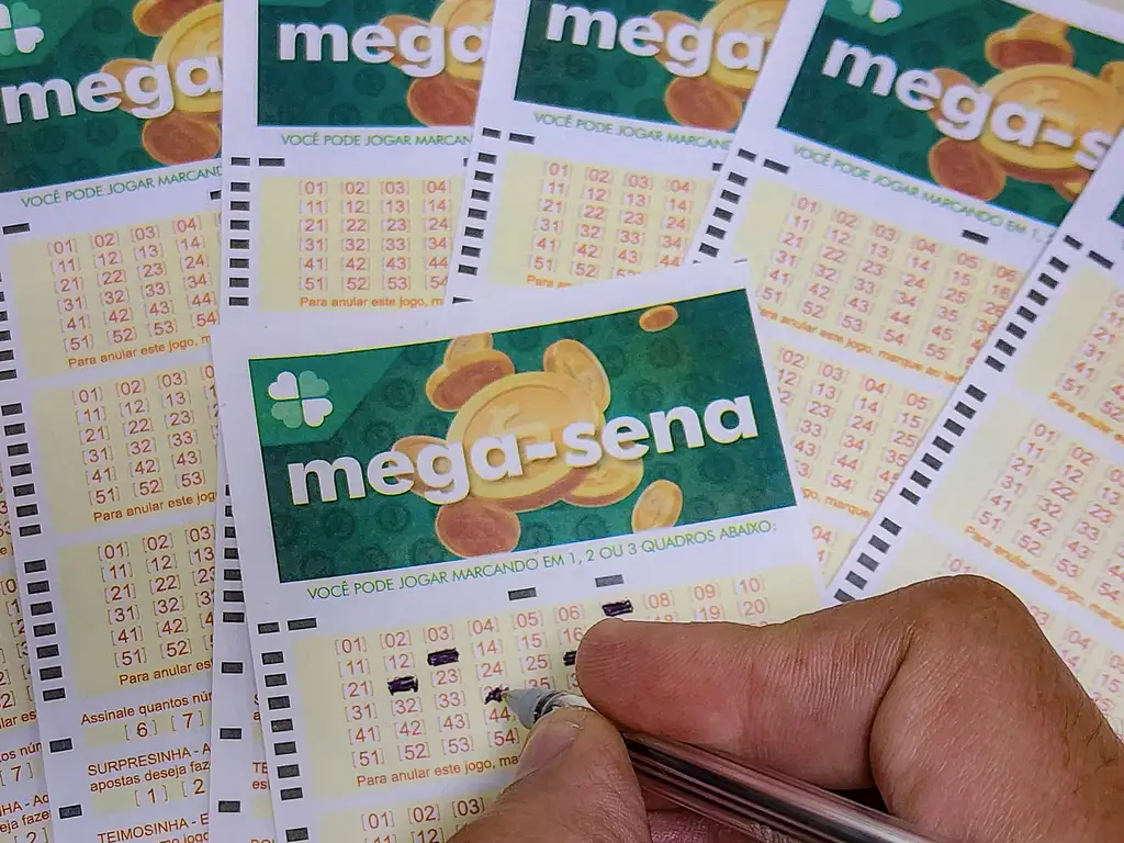 Ninguém acerta a Mega-Sena e prêmio acumula em R$ 45 milhões