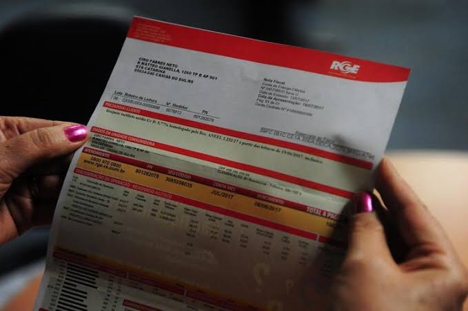Taxa extra na conta de luz deixou de ser cobrada no último sábado (16)