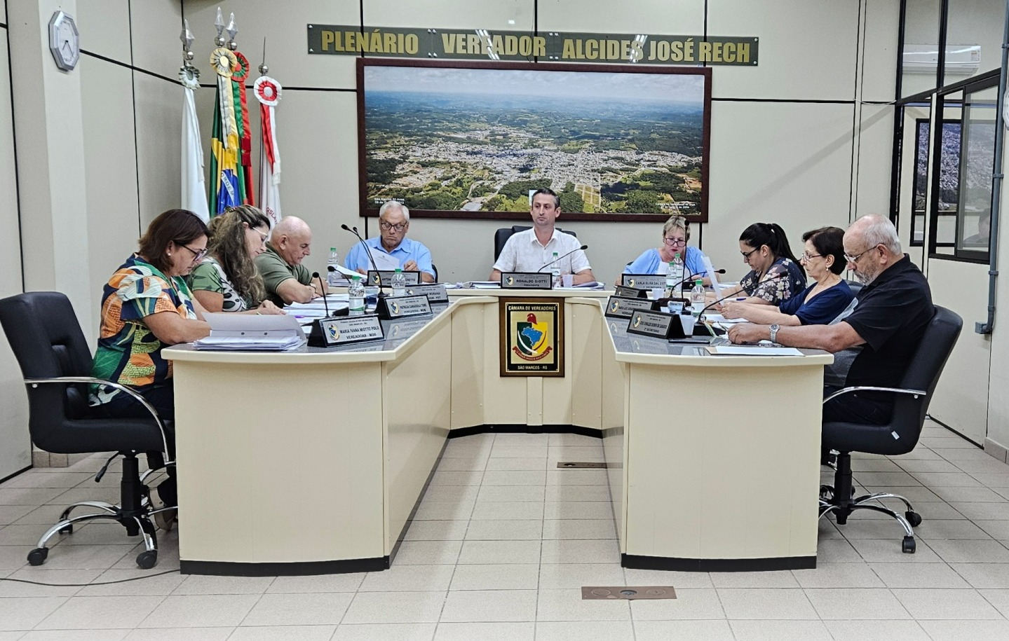 Debate e pedido de vistas marcam discussões sobre aditivo contratual e privatização da Corsan em São Marcos