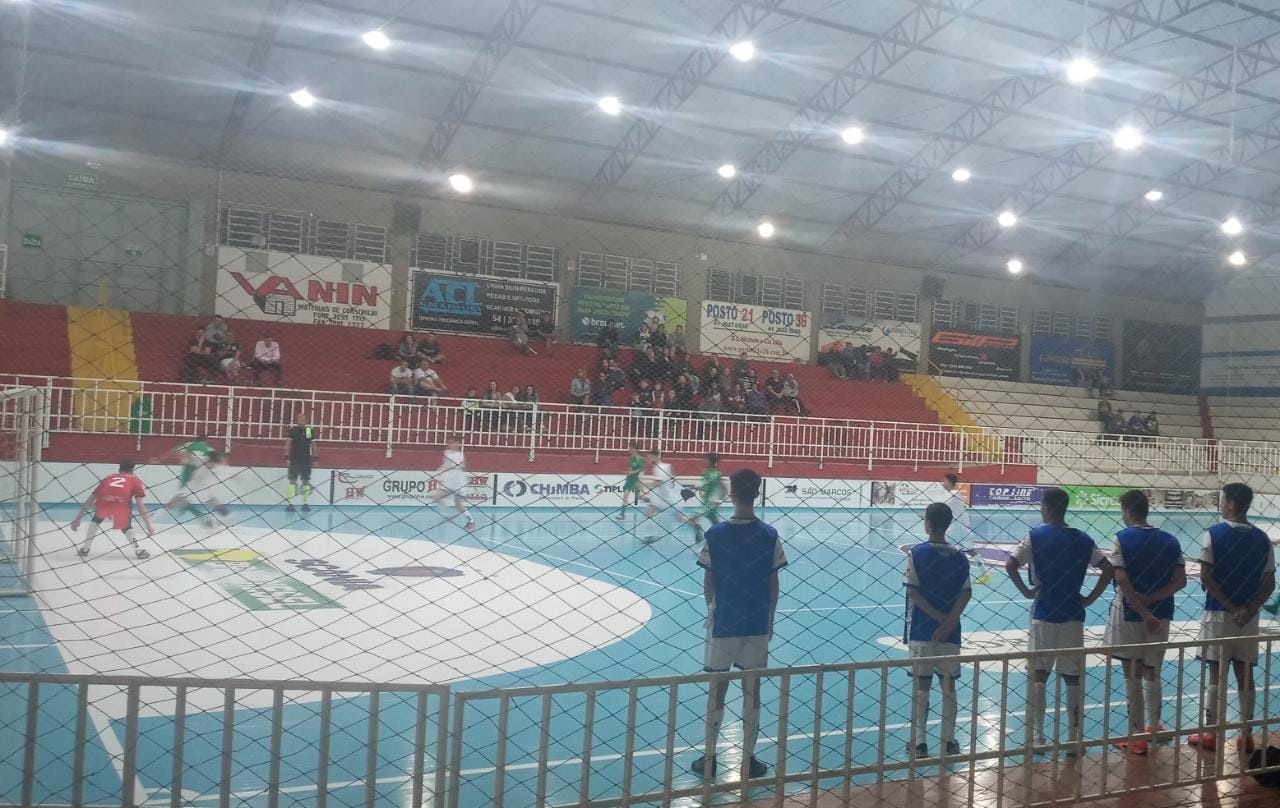 Meninos da AMSM voltam a vencer no Gauchão Sub-15 de Futsal