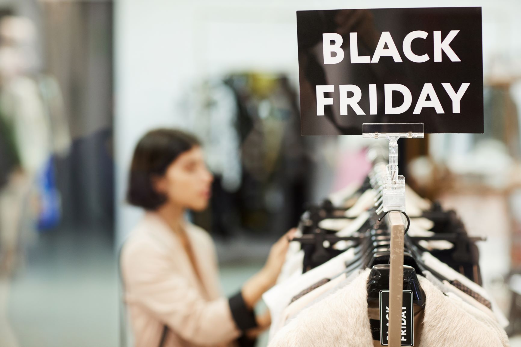 Economista reforça a importância do preparo de consumidor e do comércio para aproveitar ao máximo as oportunidades da Black Friday 